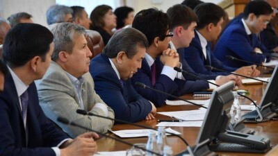 Байбек сообщил о беспрецедентных мерах поддержки молодёжи в Алматы 