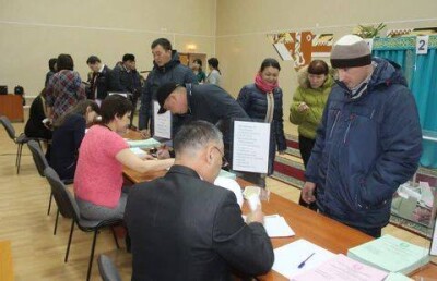 Больше 60% казахстанцев проголосовали на выборах депутатов 