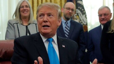 Трамп отложил повышение пошлин на китайские товары