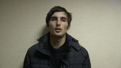 Записку с квестом оставлял на машине похититель госномеров в Алматы