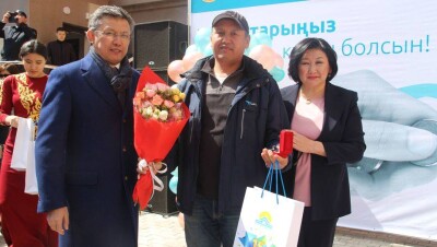 Көпбалалы отбасы айына 50 мың теңгеден 7 жыл жинап, астананың сол жағалауынан үш бөлмелі пәтер алды