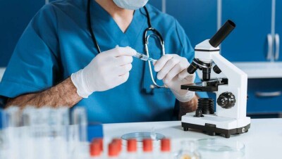 За сутки в Казахстане выявили 1452 новых случая заражения коронавирусом 