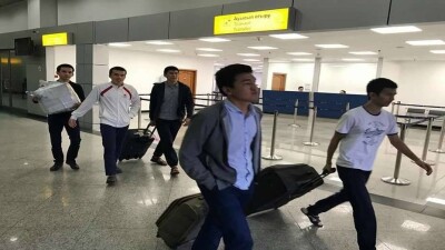 Депортированные из Египта казахстанские студенты благополучно вернулись на родину