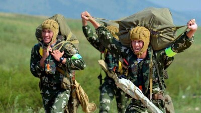 Казахстанские десантники вошли в тройку лучших на одном из этапов Армейских игр в Китае