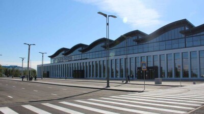 Шокирующие цены за парковку в аэропорту прокомментировали в Астана LRT