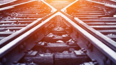 На переезде станции Шамалган провели следственный эксперимент с автобусом