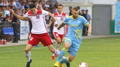 "Астана" сохранила отрыв от "Кайрата" в чемпионате Казахстана по футболу