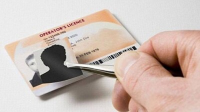 Семью с поддельными паспортами задержали пограничники в аэропорту Алматы