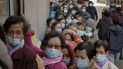 В Южной Корее за медицинскими масками выстраиваются очереди в несколько километров