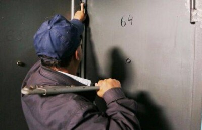 Алматинцев предупреждают о мошенниках, которые прикидываются тепловиками