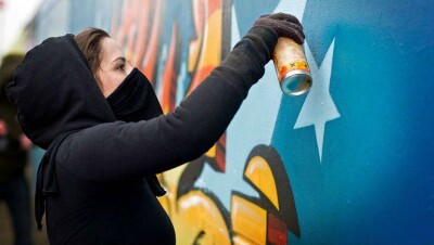 Художникам разрешат расписать фасады домов в Астане