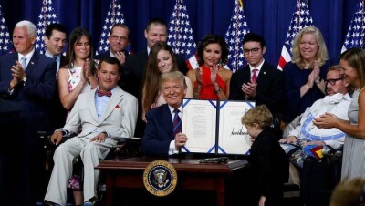 Трамп разрешил американцам использовать экспериментальные методы лечения