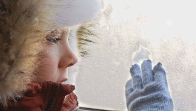 Из-за мороза в некоторых регионах отменили занятия для школьников