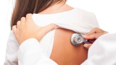 В Казахстане за сутки выявили 828 больных коронавирусной пневмонией 