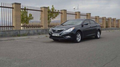 Шетелде тіркелген көліктер мәселесі қалай шешіледі? Бұл жағдайға кімдер кінәлі?