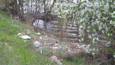 Фоторепортаж: Как жители СКО после потопа возвращаются в свои дома