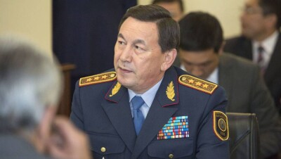 Глава МВД предложил обязать соцсети держать данные казахстанских пользователей в РК 