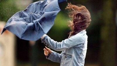 В Нур-Султане 7 апреля ожидается сильный ветер. КЧС призывает не прятаться за столбами и деревьями