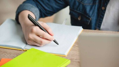 Педагоги будут получать дополнительную зарплату за работу в дежурных классах