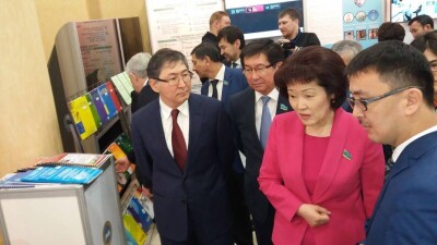 За что министра образования депутат Мажилиса на жекпе-жек вызвал