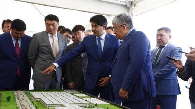 Министерский стеклорез: Как дело Бишимбаева может в зародыше погубить уникальное производство