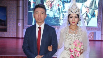 Как китайские казахи празднуют свадьбы. Репортаж
