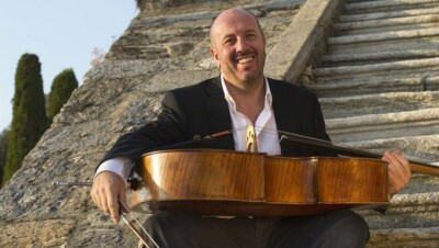 Виолончелист Энрико Диндо приедет с концертом в Астану