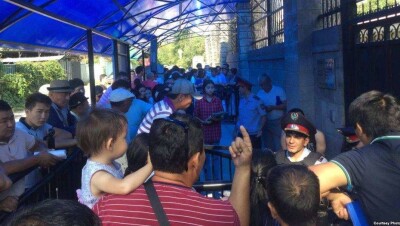 Казахстанские студенты, поступившие в вузы Китая, не могут оформить визы