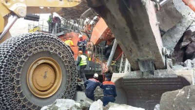 Спасённый из-под обломков скалы экскаваторщик скончался в больнице
