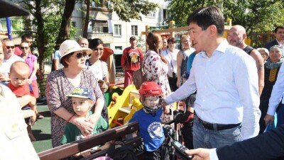 Бауыржан Байбек пообещал отремонтировать каждый двор в Алматы