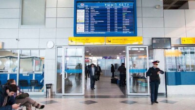 Алматинца, пытавшегося провезти в аэропорту человека в чемодане, арестовали на 3 суток