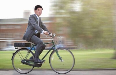 Акимат Алматы пошутил про служебные велосипеды