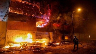 Во время беспорядков в Чили, вызванных повышением платы за проезд в метро, погибли 11 человек