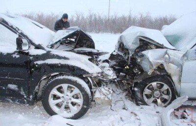 В автокатастрофе под Уральском погибли наиб-имам мечети и экс-прокурор города