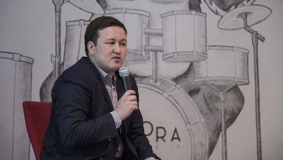 Уятмен ищет продюсера для своей передачи на телевидении