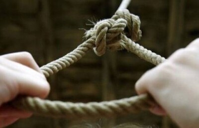 В Карагандинской области влюбленные подростки повесились на дереве