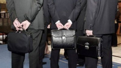 Почти два млн тенге удержат из зарплат чиновников в Павлодарской области