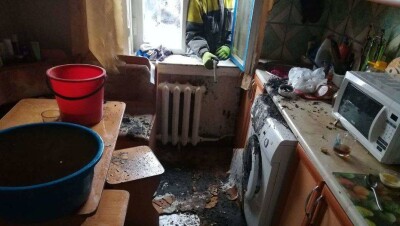 В аварийном доме в Павлодаре обвалился потолок 