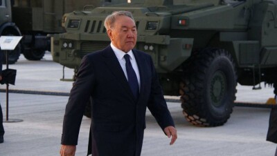 О необходимости создания собственной военно-технической промышленности заявил Назарбаев