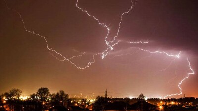 Прогноз погоды на 15 июня: дожди с грозами на большей части Казахстана
