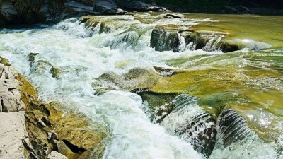 Подъём уровня воды на реках, прилегающих к Алматы, ожидается 27 и 28 июня