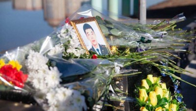 В Атырау почтили память полицейского, утонувшего при спасении девушки