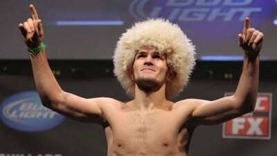 Хабиб Нурмагомедов победил Конора Макгрегора на турнире UFC 229