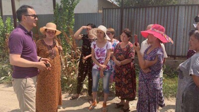 Бакытжан Сагинтаев осмотрел проблемные микрорайоны Алматы, где нет воды и света