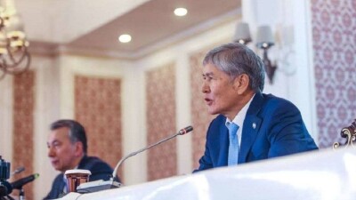 В Кыргызстане начали процесс по лишению Атамбаева президентской неприкосновенности