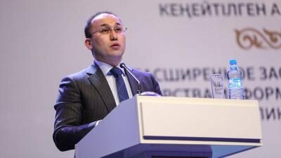 Даурен Абаев прокомментировал проблему доступа в соцсети