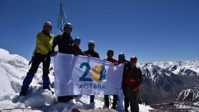 Бауыржан Байбек поднялся на пик Нурсултан