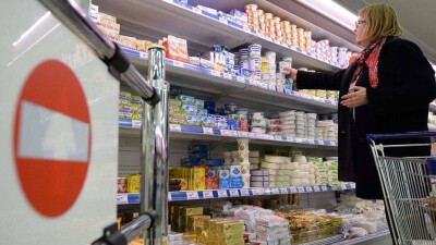 В Астане назвали производителей, чью продукцию опасно употреблять