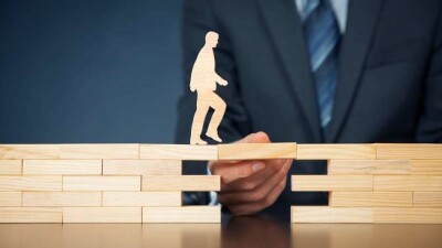 Какие меры поддержки предлагает "Байтерек" предпринимателям малого и среднего бизнеса помимо ДКБ-2020