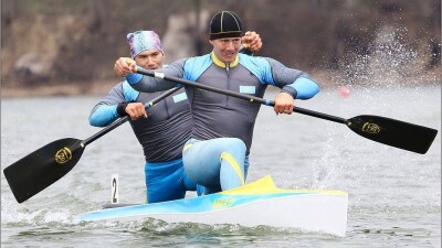 Гребцам из олимпийской сборной Казахстана предложили скинуться по 100 долларов на форму